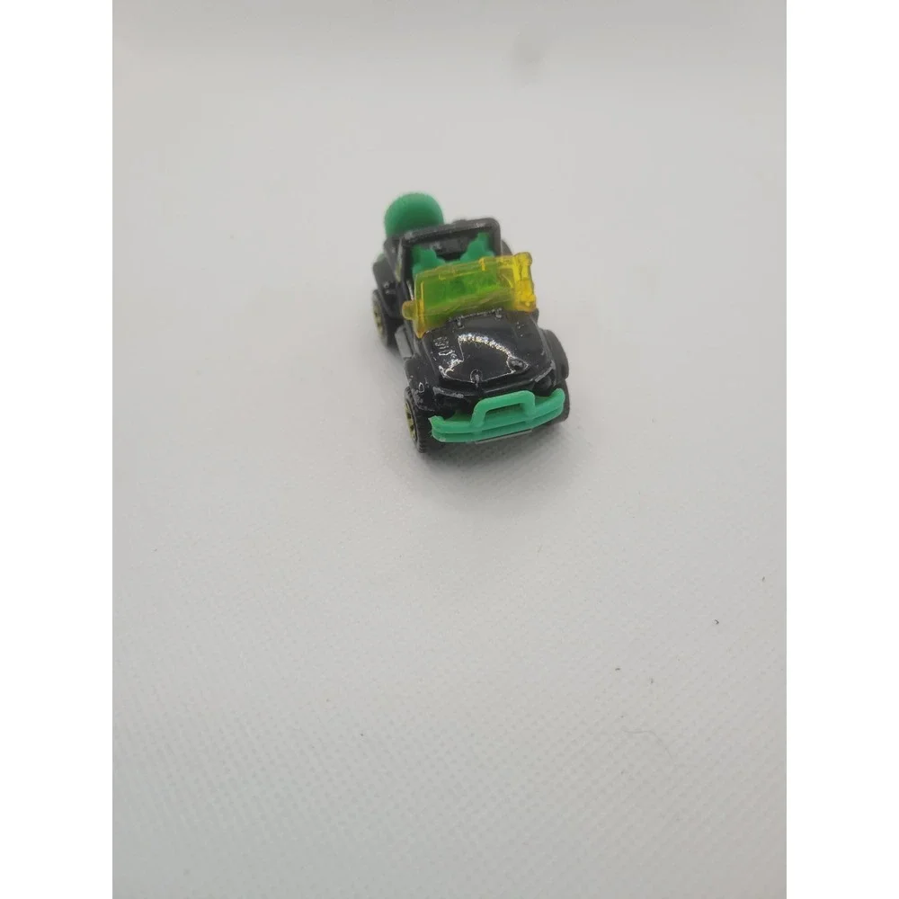 Matchbox Cliff Hanger MB795 Black Neon Green Off-Road 4x4 Diecast Toy Car 1:64